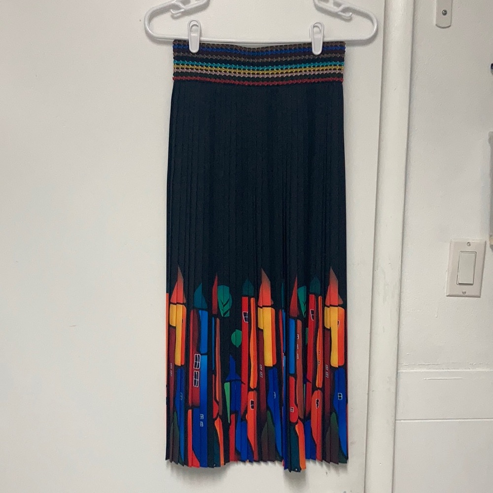 Lalipop Design, black and colorful pleated midi skirt